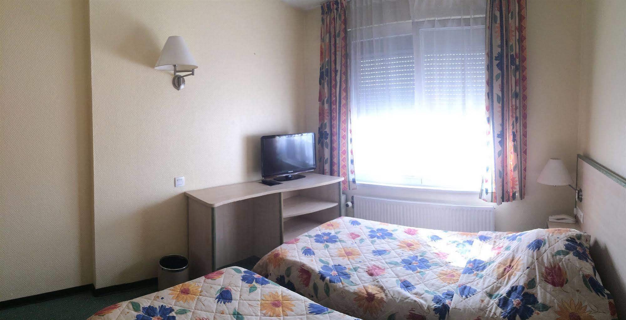 Hotel Arc En Ciel Страсбург Экстерьер фото